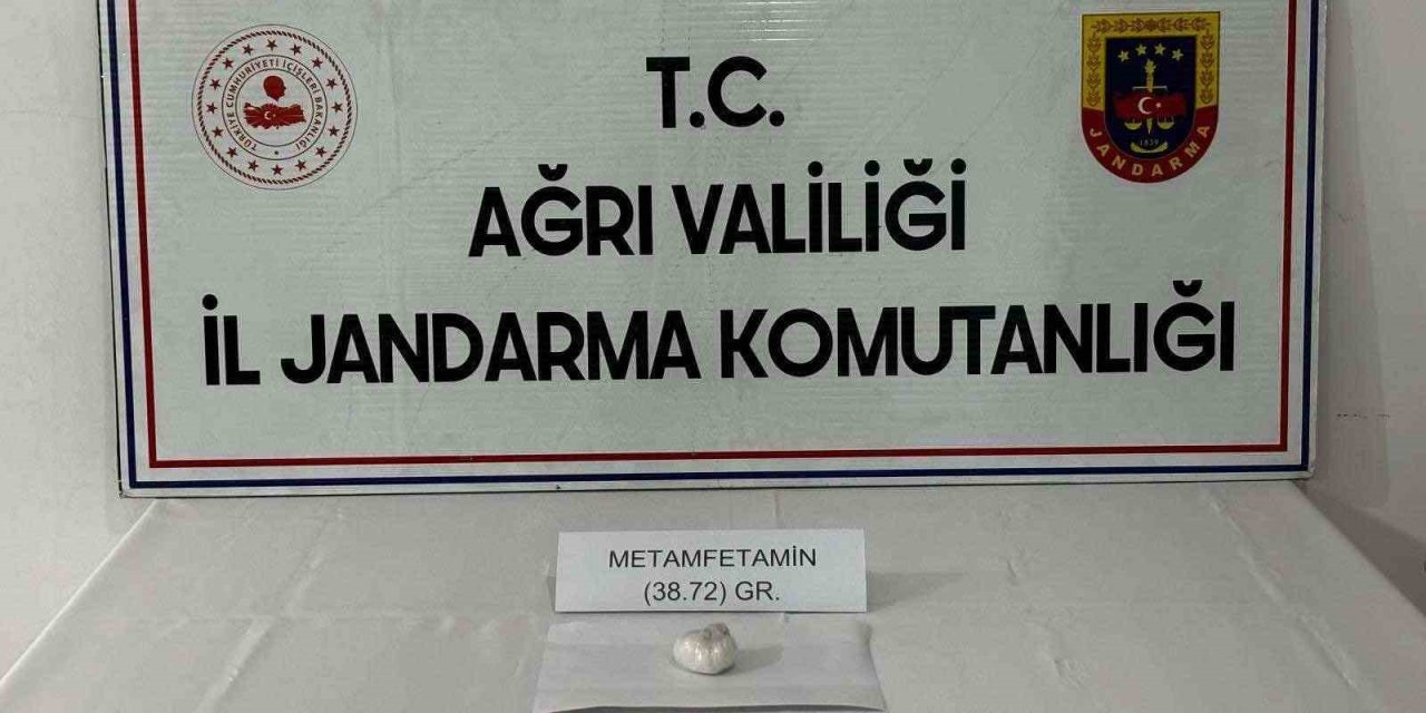Ağrı’da Uyuşturucu Operasyonunda 4 Kişi Gözaltına Alındı