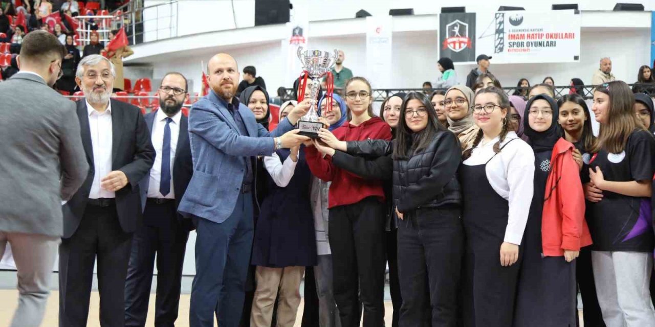 Milli Eğitim Bakan Yardımcısı Yılmaz: “Gelecekte Güzel Sporcuların Yetişmesi İçin Gayretlerinizi Bekliyoruz”