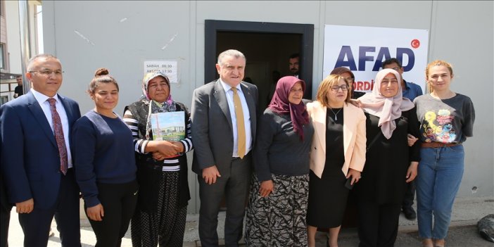 Bakan Bak: Deprem illerinde yurtlarımızı sağlamlaştıracağız ve yenilerini yapacağız