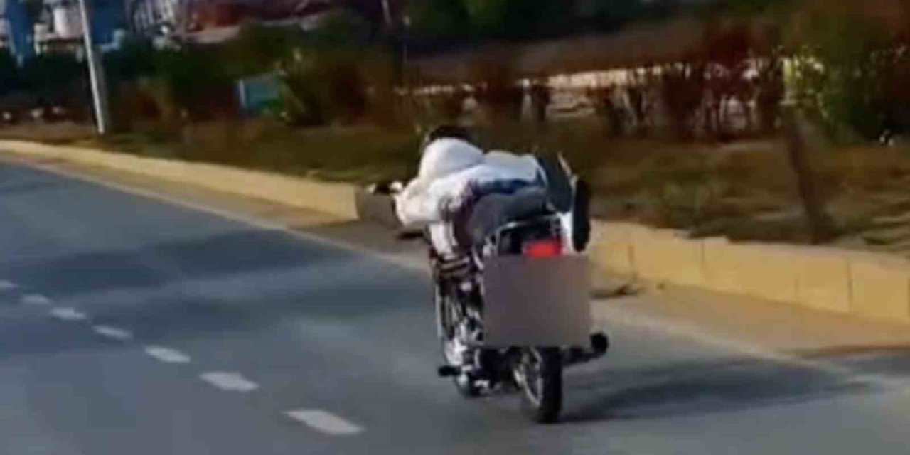 Motosiklet İle Tehlikeli Yolculuğa Polis Ekiplerinden Ceza