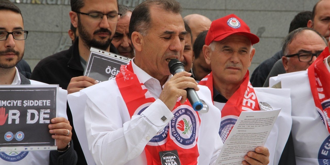 Öğretmenler İş Bırakıp Şiddetin Son Bulmasını İstedi