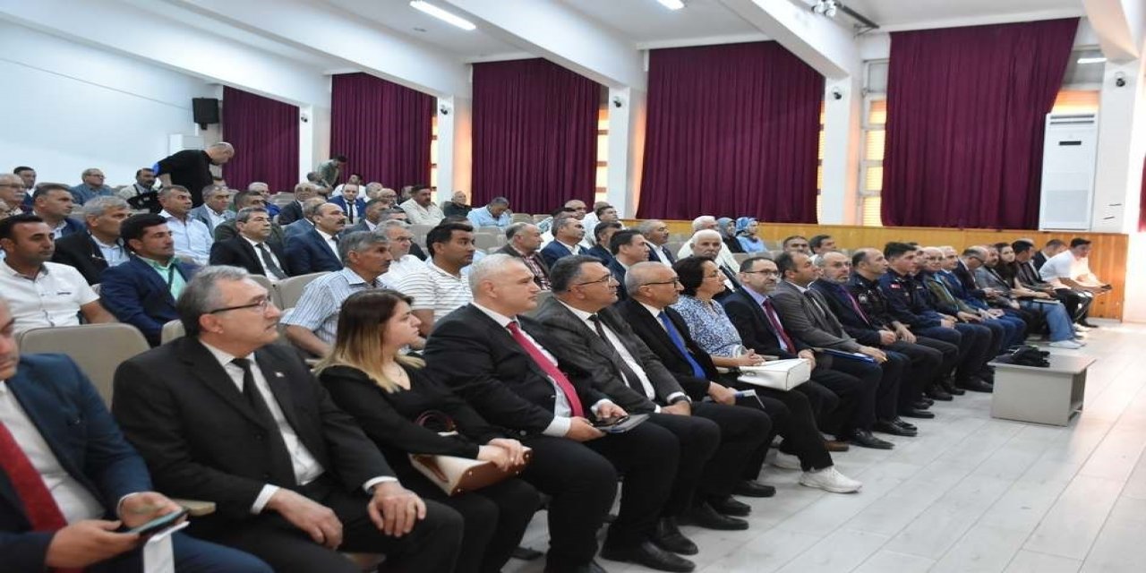 Salihli’de Muhtarlar Toplantısı Gerçekleştirildi