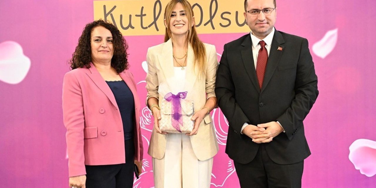 Gaziosmanpaşa Belediye Başkanı Bahçetepe Kadın Çalışanların Anneler Günü’nü Kutladı