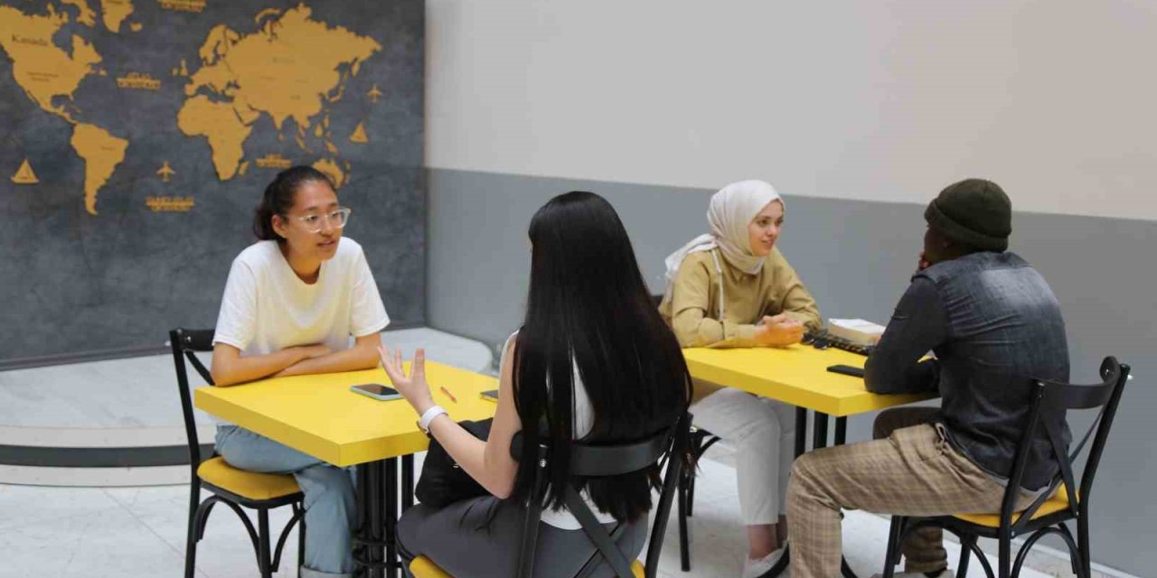 Kbü’de “İkinci Dili Geliştirme” Etkinliği İle Yabancı Dilde Pratik İmkanı Sunuluyor