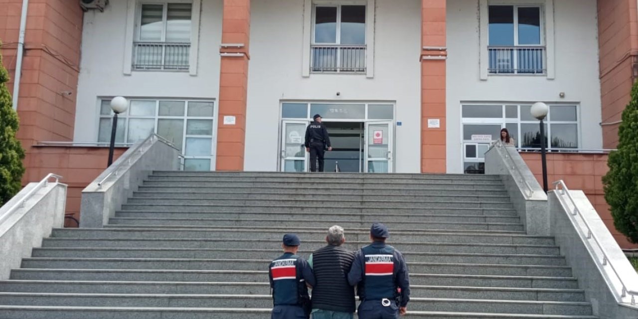 10 Yıl 10 Ay Hapis Cezası İle Aranan Şahıs Jandarma Ekiplerince Yakalandı