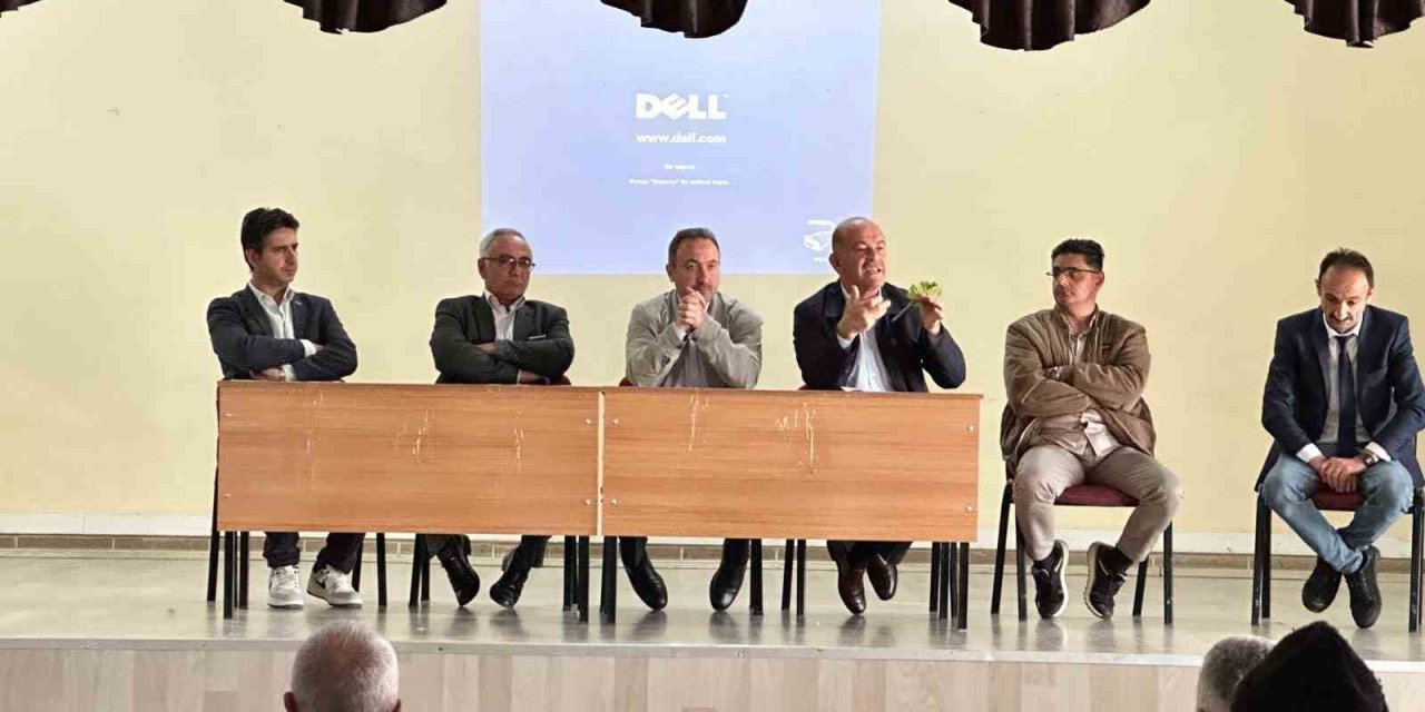 Üzümlü’de Çiftçilere Bağcılık, Meyvecilik, Sebzecilik Ve Bitki Hastalıkları Hususunda Eğitim Verildi