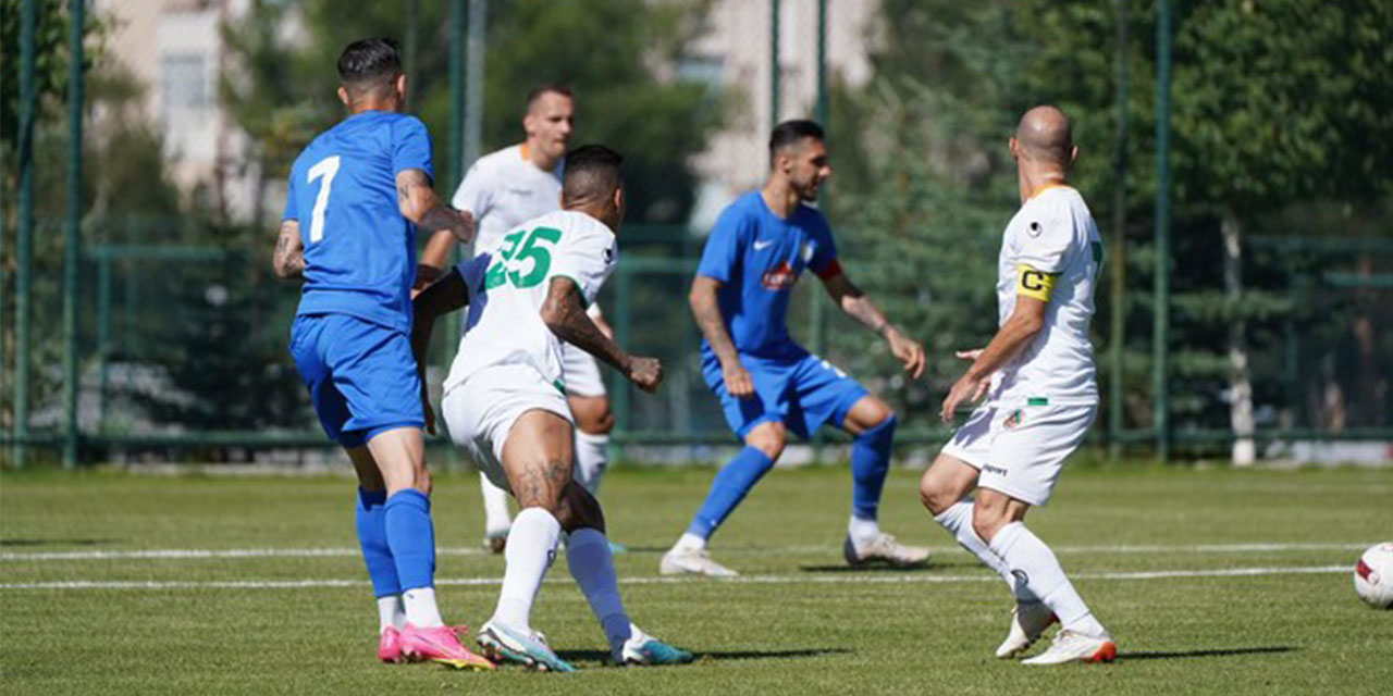 Çaykur Rizespor Hazırlık Maçında Alanyaspor'a 3-1 Kaybetti