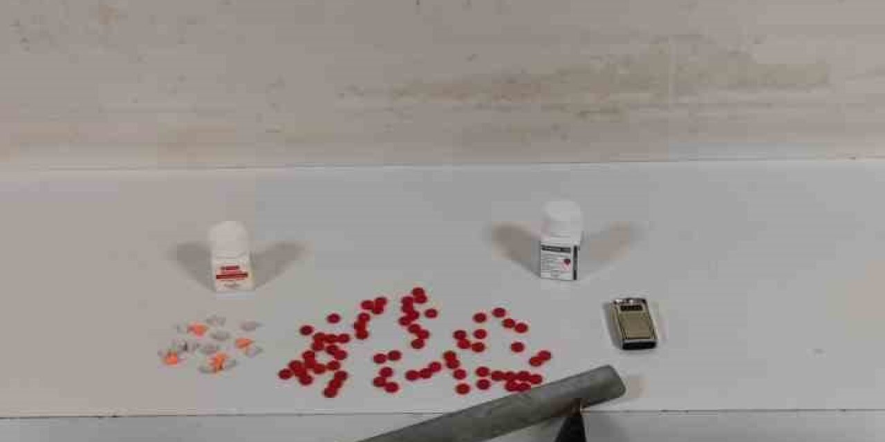 Fatih’te Polise Satır Ve Çekiçle Direnen Torbacı Yakalandı