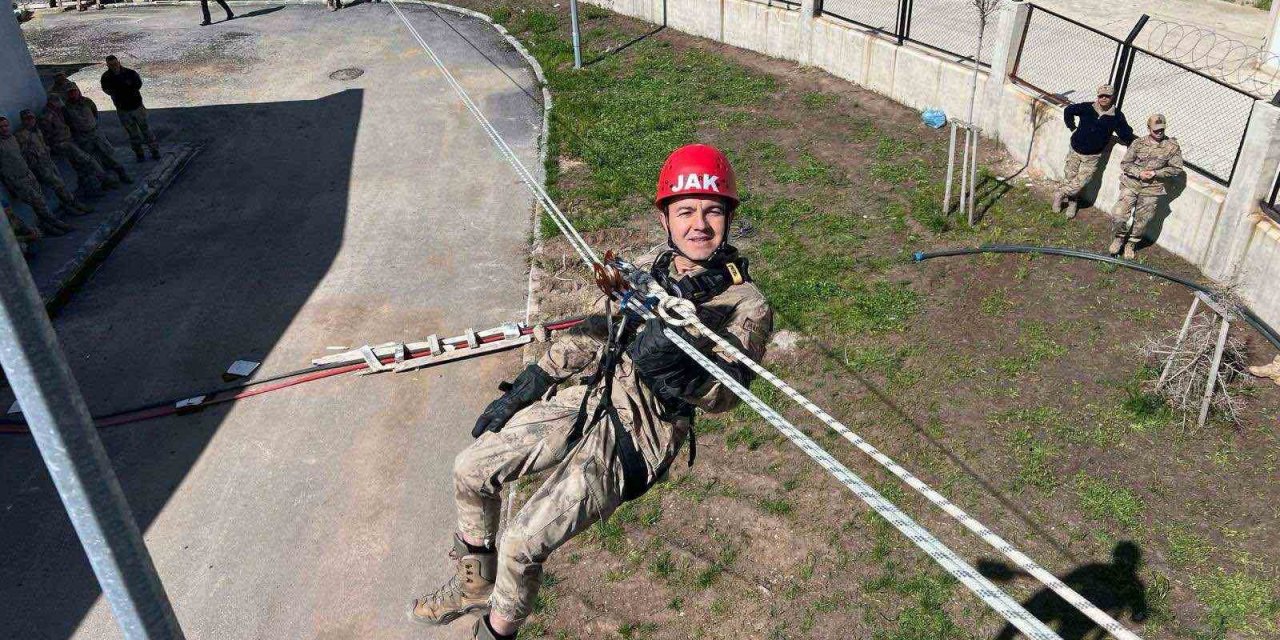 Jandarmadan Uygulamalı Deprem Eğitimi