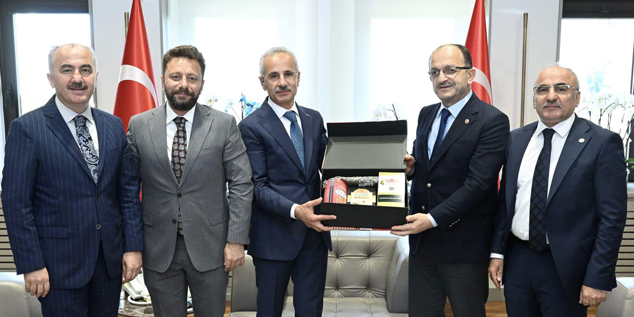 Rize Heyeti Bakanla Görüştü. Milletvekili Avcı Duyurdu:Rize Artvin Havalimanından Seferler Artmaya Başladı. Uçuş İptallerine Son