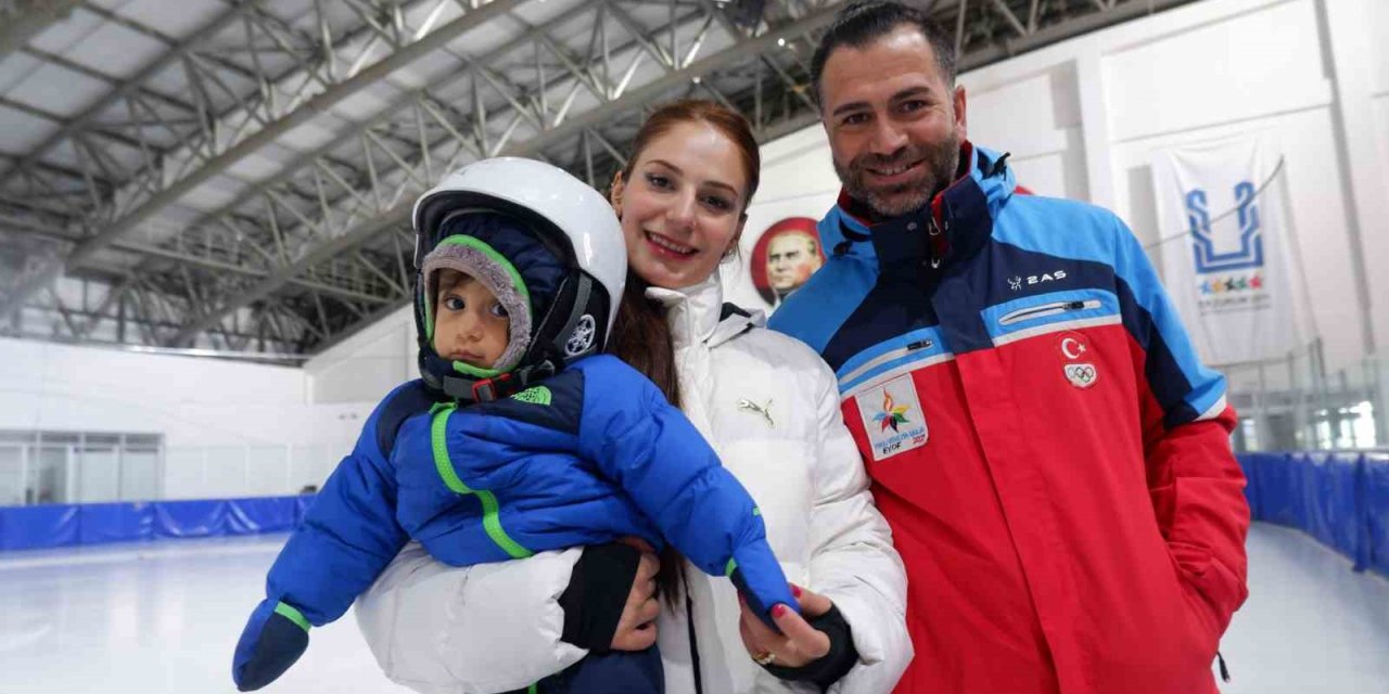 Antrenör Annenin Örnek Fedakârlığı Ve Buz Pistinde Büyüttüğü Prensesi