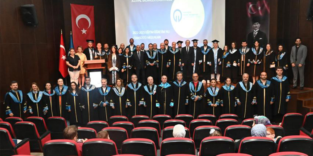 KTÜ'de Sosyal Bilimler Enstitüsü Mezunlar Buluşması ve Mezuniyet Töreni coşkusu
