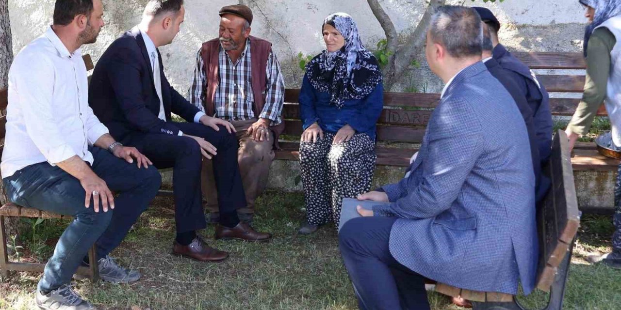 Aslanapa Kaymakamı Demirci’den, Evi Yanan Aileye Geçmiş Olsun Ziyareti