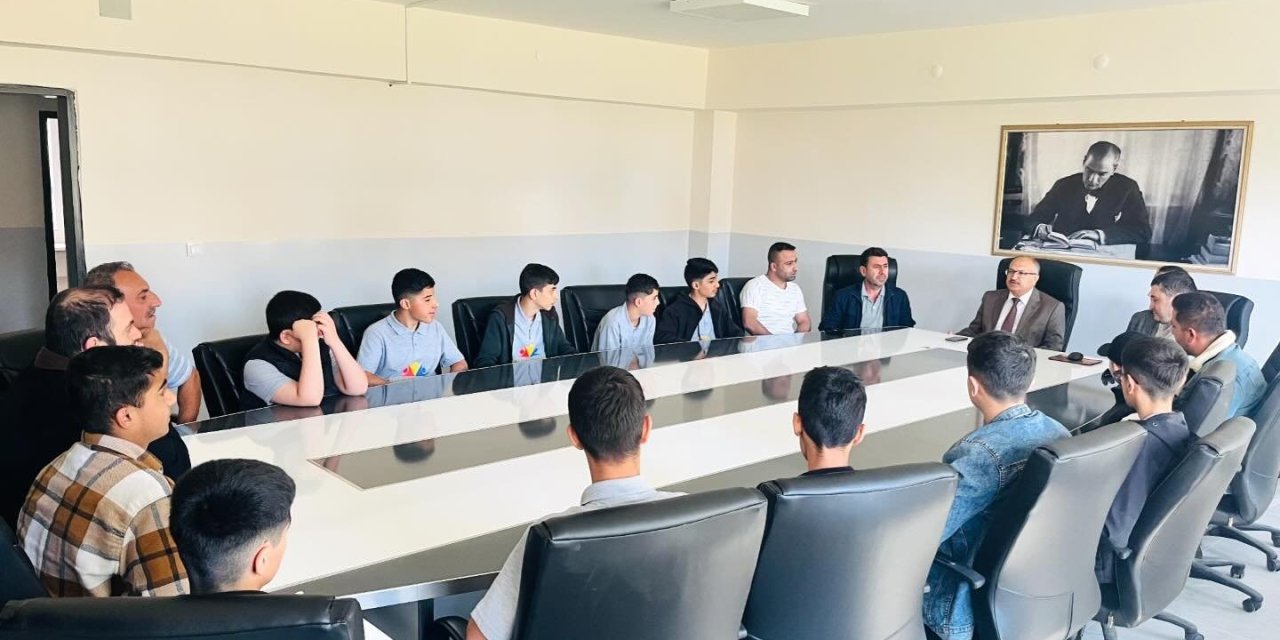 “Vefalı Gönüller, Vefakar Şehirler” Projesi İçin Siirt’li Öğrenciler Gediz’de