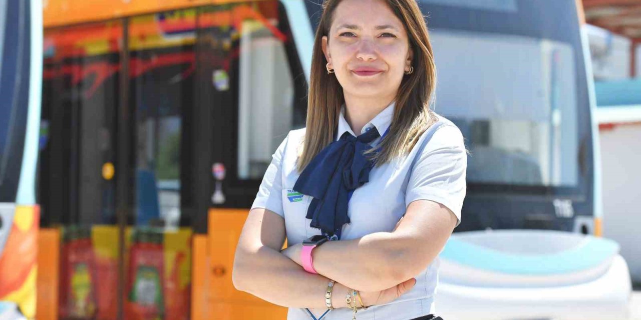 İzmir’in Kadın Vatmanları Çocuklarının Kahramanı