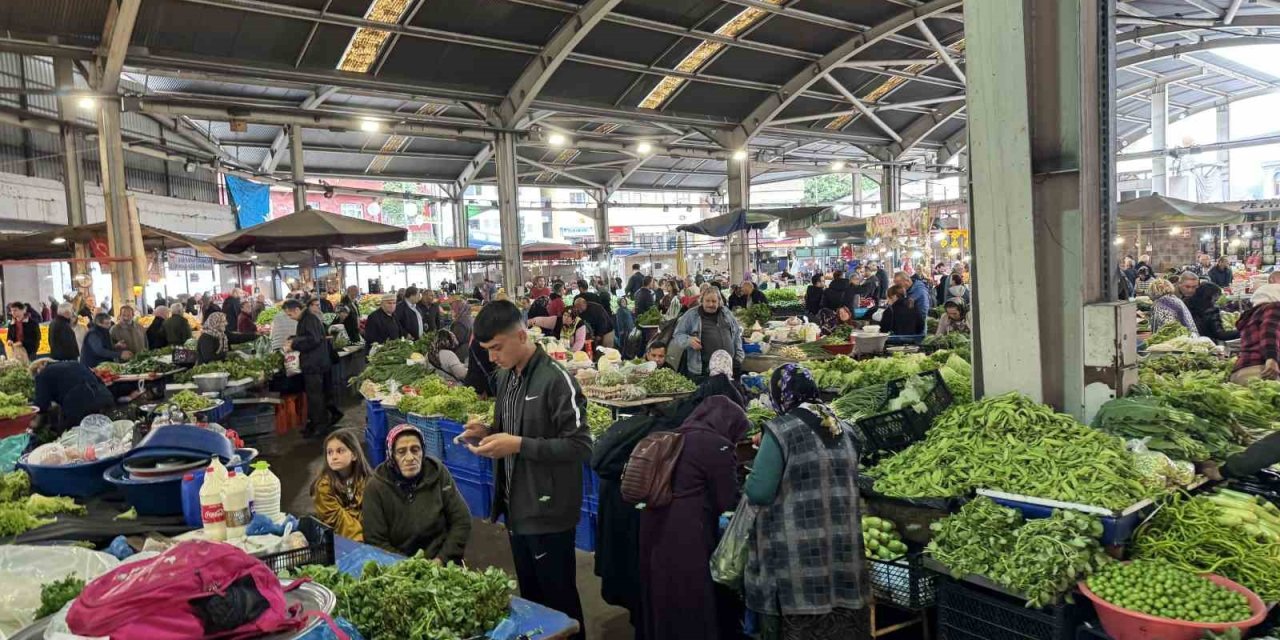 Halk Pazarında Fiyatlar Düştü