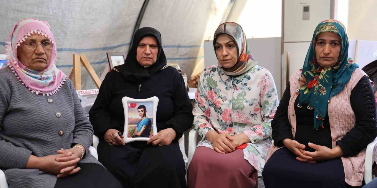 Terörün Elinde Olan Evlatlarından Ayrı Anneler Günü’nü Geçiriyorlar