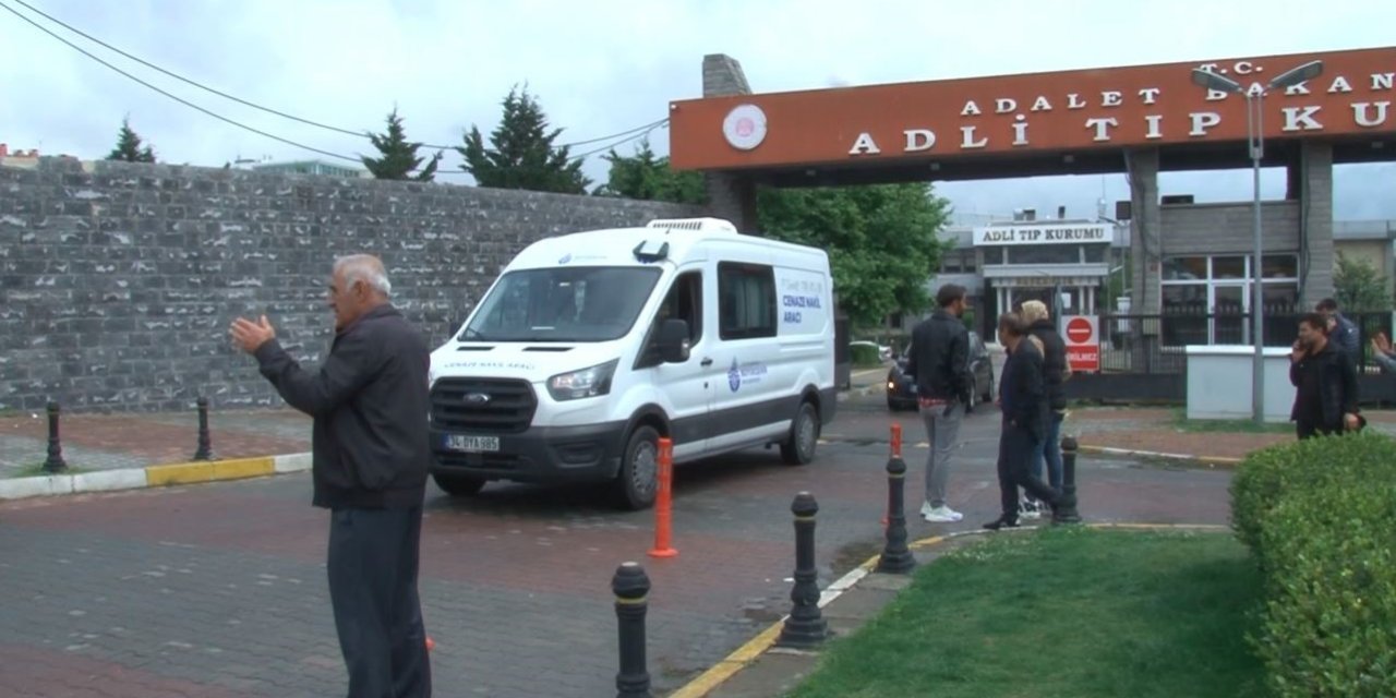 Esenyurt’ta Arkadaşı Tarafından Silahla Öldürülen Çocuğun Cenazesi Adli Tıp Kurumu’ndan Teslim Alındı