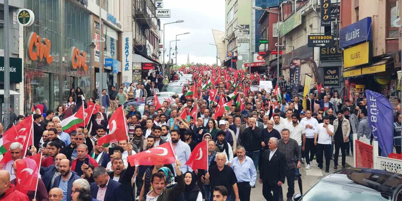 Binlerce Kişi İsrail’e Tepki, Filistin’e Destek İçin Yürüdü