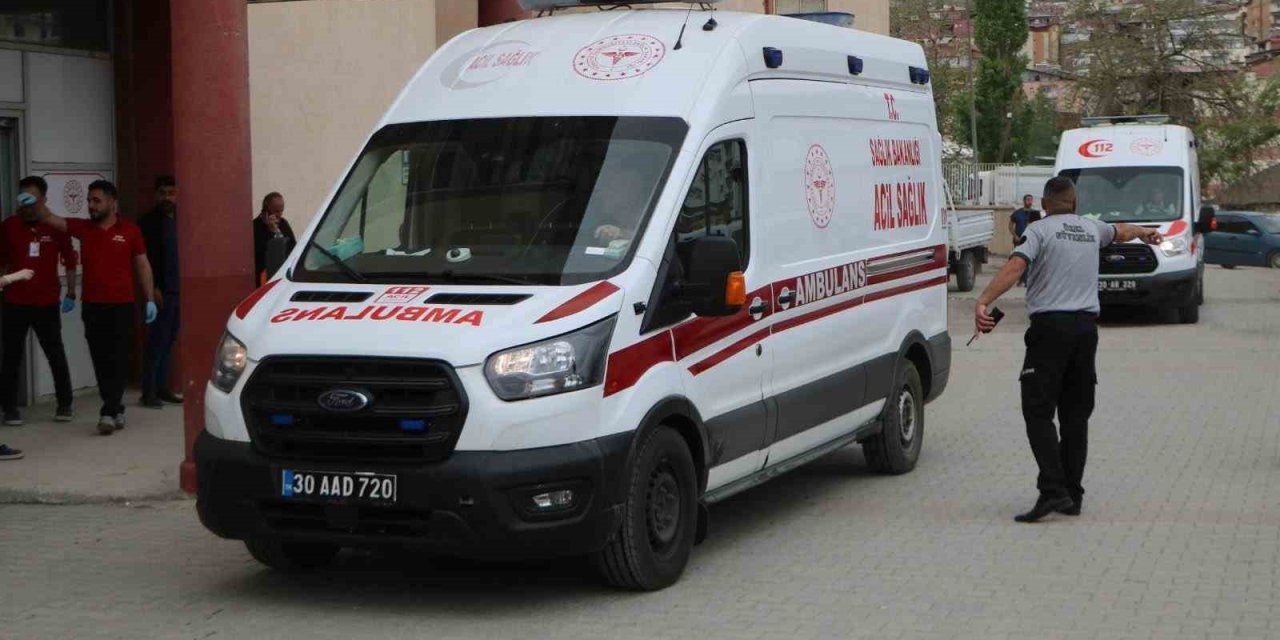 Hakkari’de Belirsiz Cismin Patlaması Sonucu Bir Kişi Yaralandı