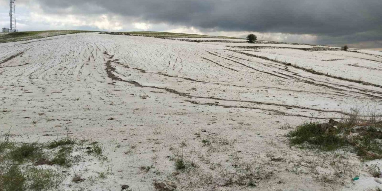 Ankara’da Kuvvetli Sağanak Ve Dolu Yolları Göle Çevirdi