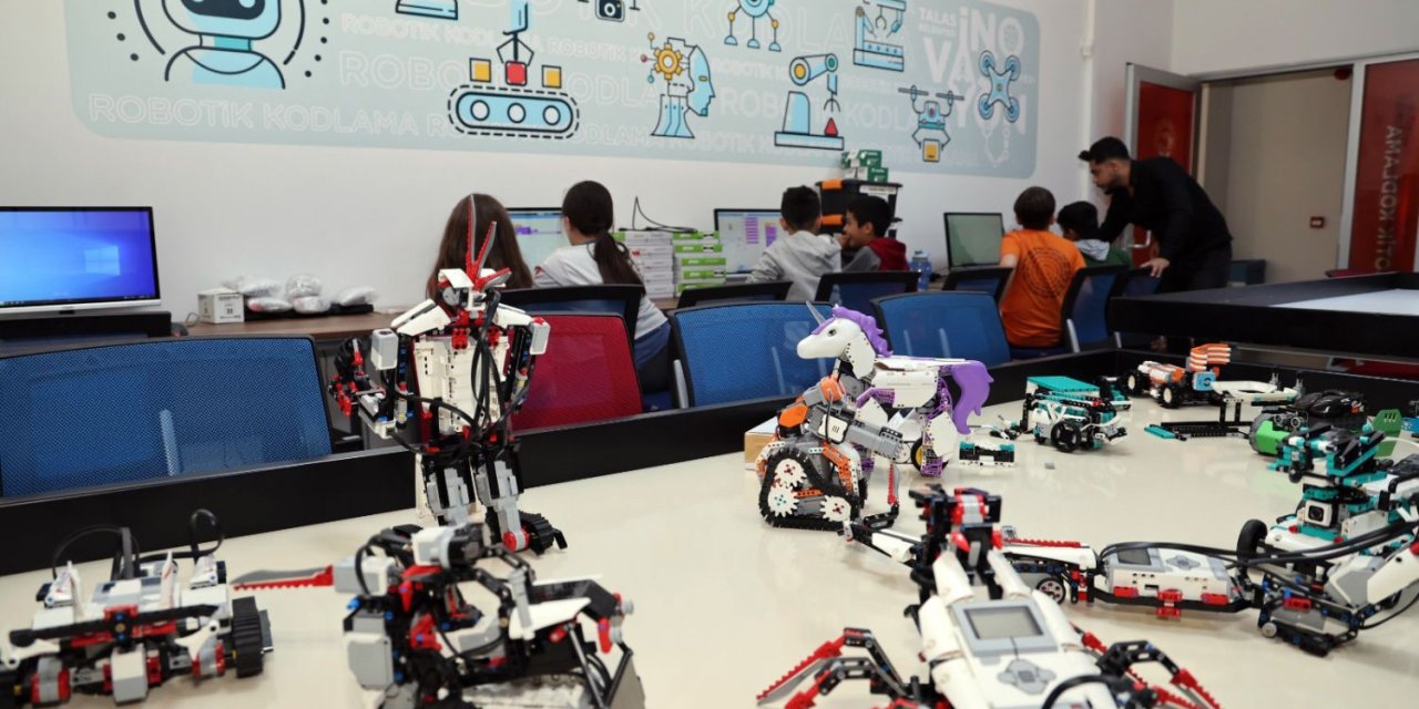 İnovasyon Merkezi Genç Dahileri Bekliyor