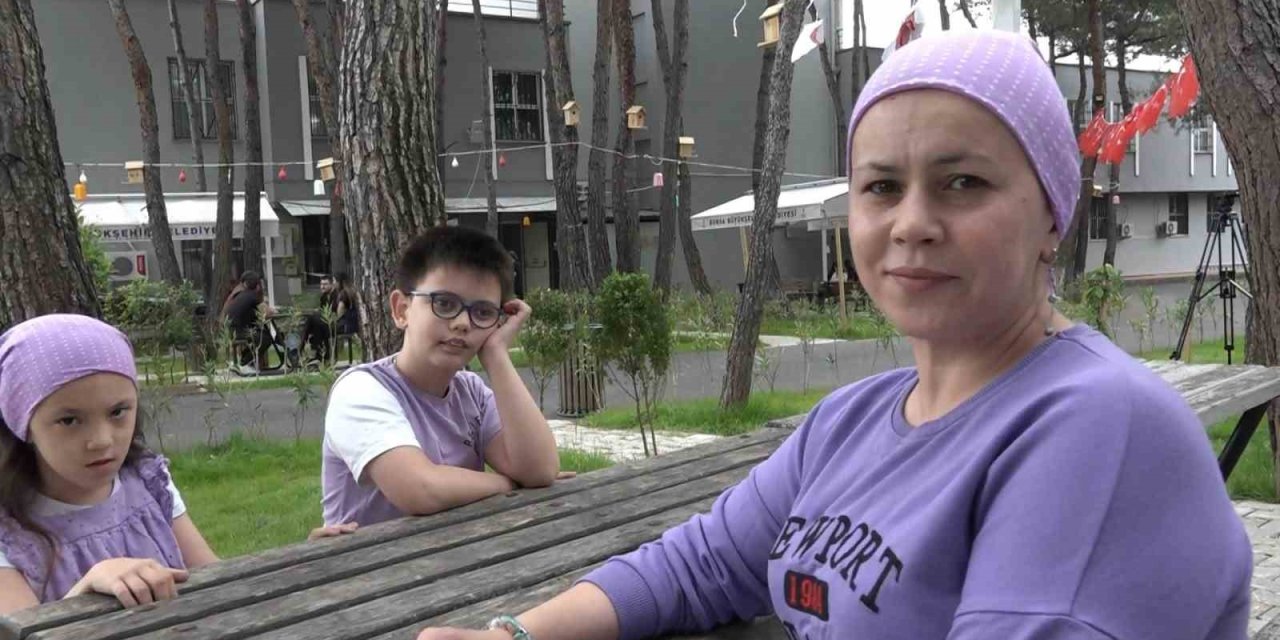 Hasta İkizleri İçin 10 Yıldır Ne Televizyon İzledi, Ne Güne Gitti