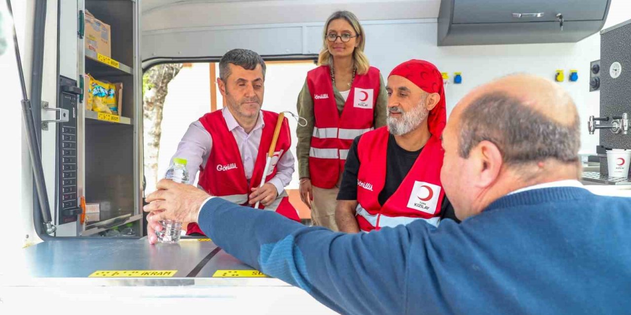 Kızılay Engelsiz İkram Aracı’yla Engellileri Yardım Faaliyetlerine Dahil Ediyor
