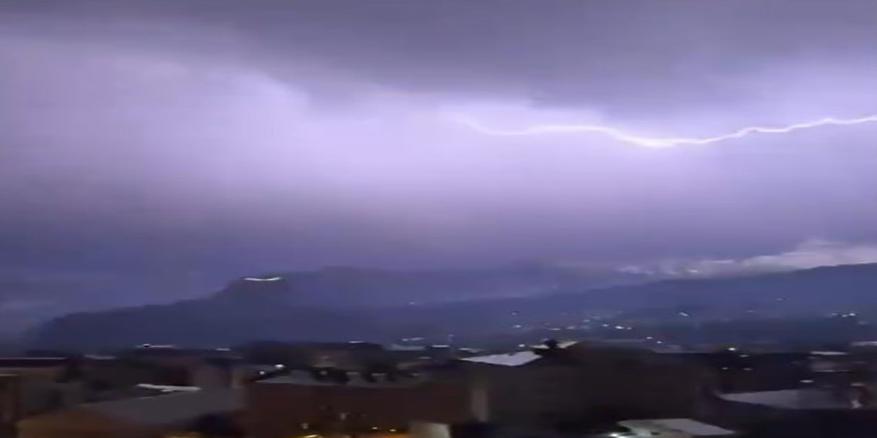 Vali Çelik’ten Yıldırım Ve Şimşek Paylaşımı