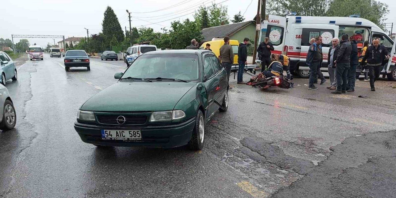 Otomobil İle Motosiklet Çarpıştı: 2 Yaralı
