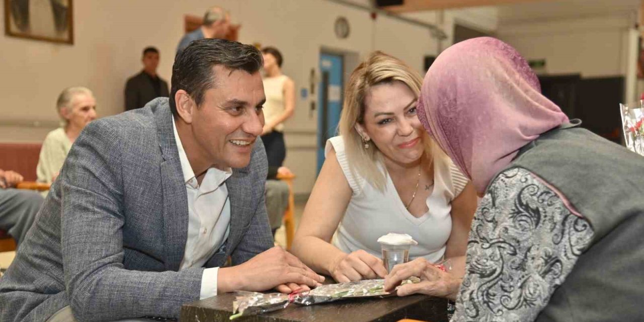 Başkan Zeyrek’ten Huzurevindeki Annelere Ziyaret