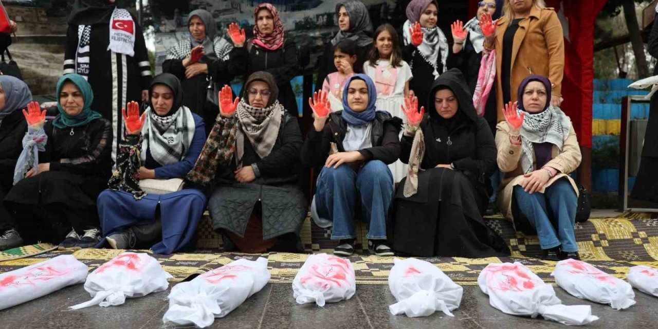 Gazze’deki Anneler İçin Oturdular