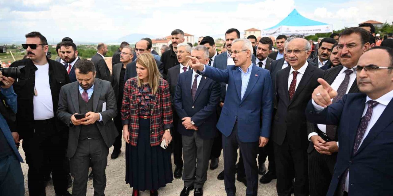 Bakan Uraloğlu, Malatya Çevreyolunda İncelemelerde Bulundu