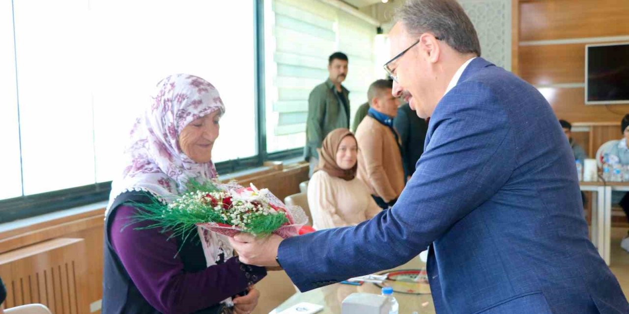 Vali Kızılkaya, Anneler Günü’nde Güvenlik Korucusu Aileleriyle Bir Araya Geldi