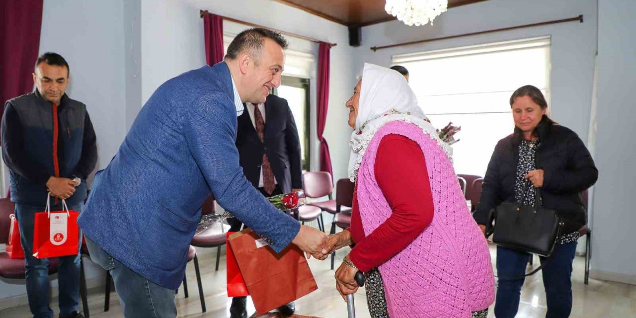 Anneler Gününde Şehit Anneleri Unutulmadı