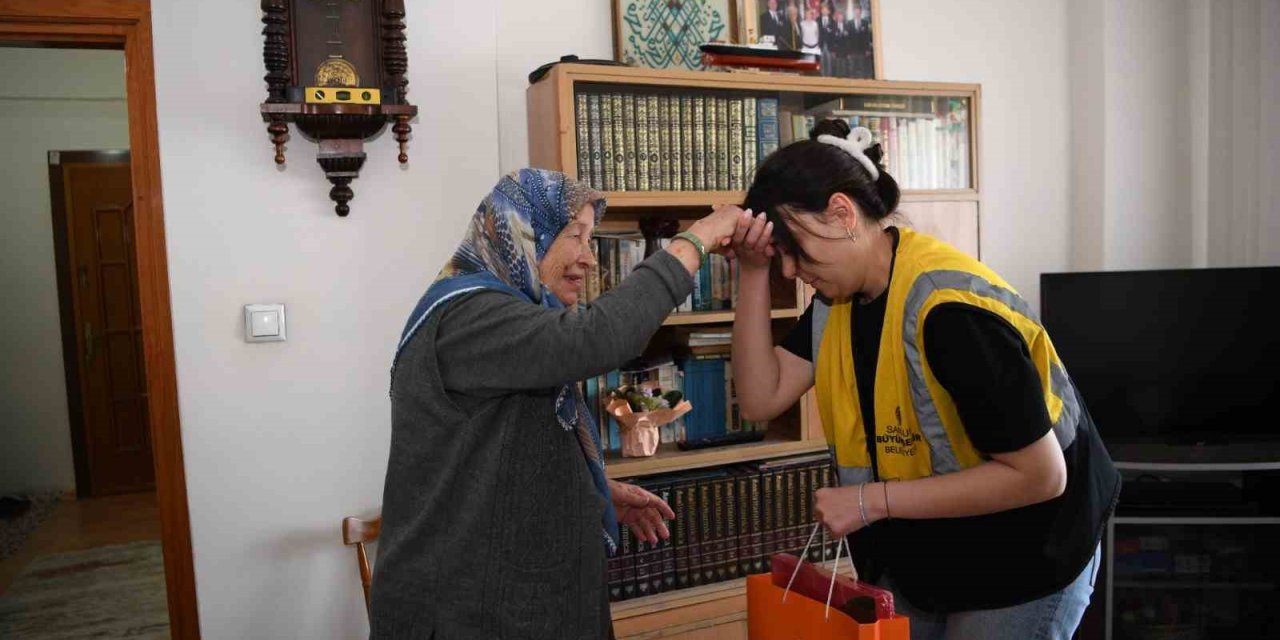 Samsun’da Anneler Günü’nde Anlamlı Ziyaret