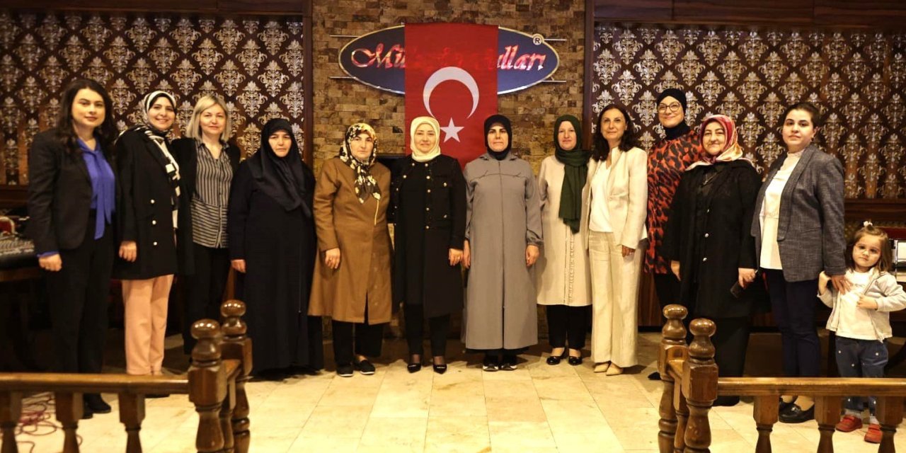 Tuba Işın Ve Emine Kahveci Şehit Anneleri İle Bir Araya Geldi