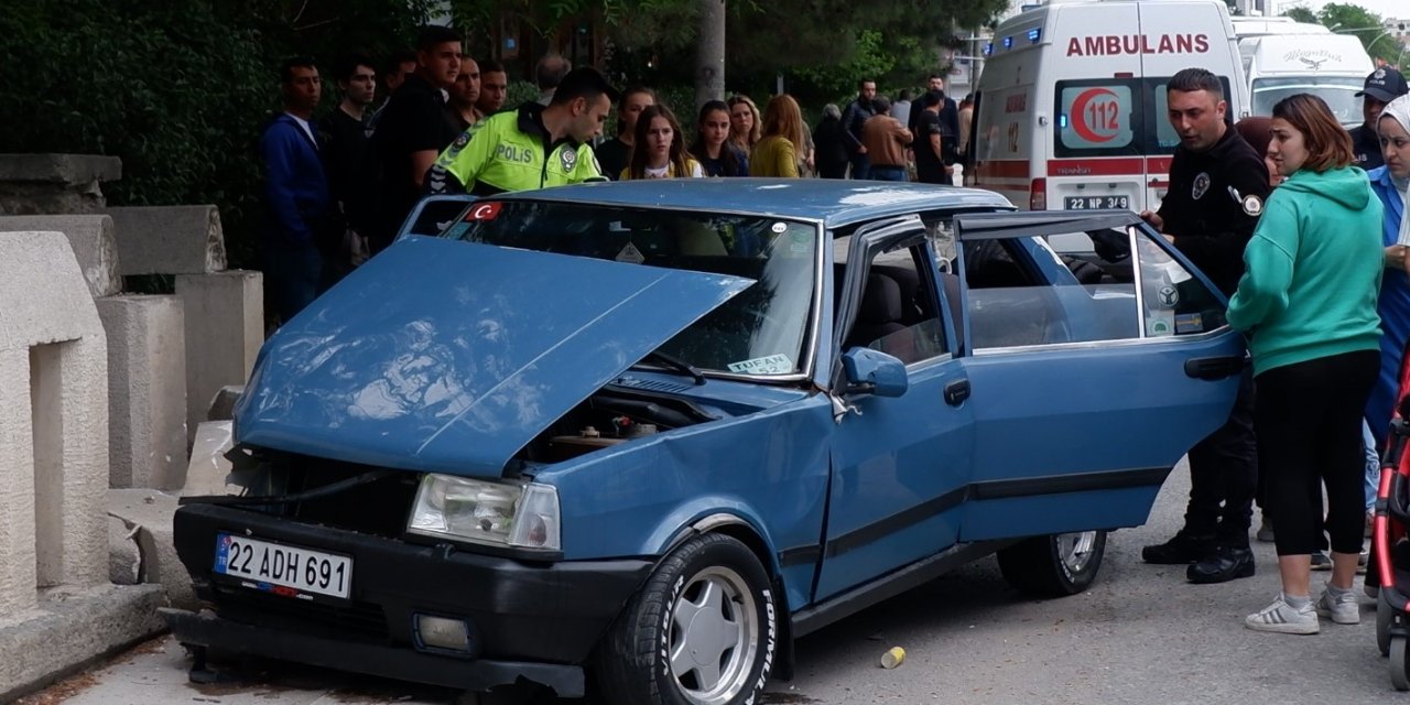 Anneler Günü’nde Kızıyla Geçmeye Çıkan Kadına Araç Çarptı