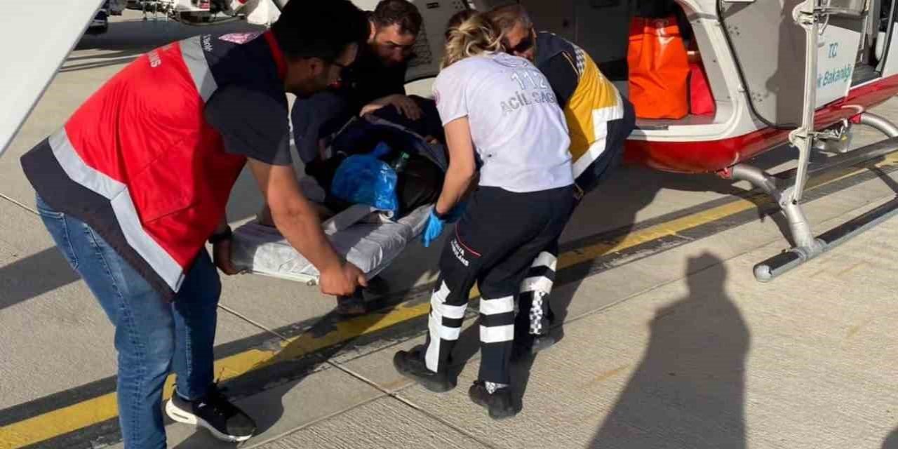 27 Yaşındaki Hasta Helikopter Ambulansla Hastaneye Sevk Edildi