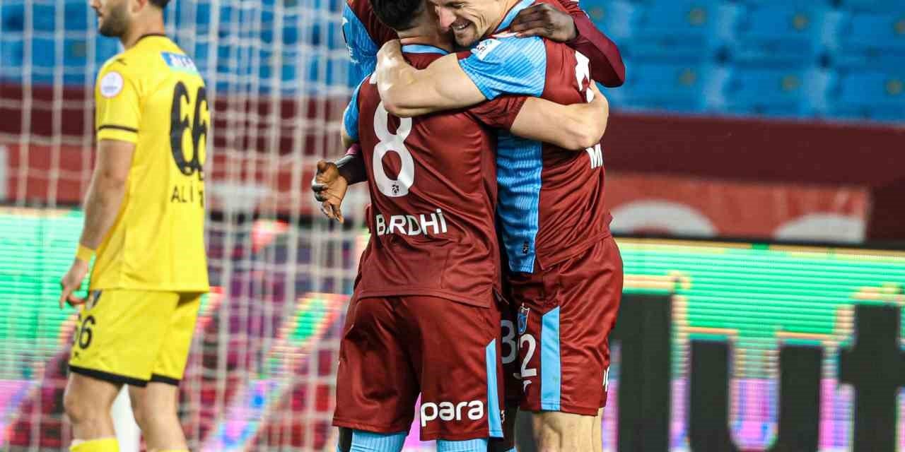 Trendyol Süper Lig: Trabzonspor: 3 - İstanbulspor: 0 (Maç Sonucu)