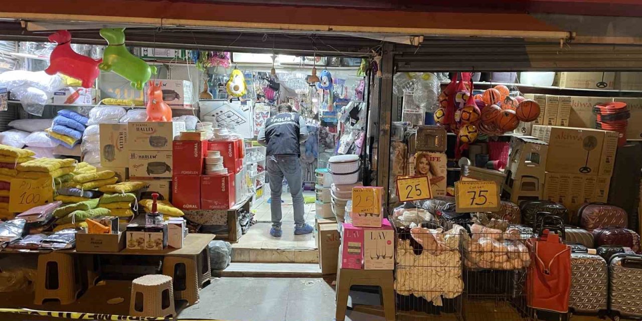 Esenyurt’ta Alışveriş Yapan Çifte Silahlı Saldırı: 1 Ölü, 1 Yaralı