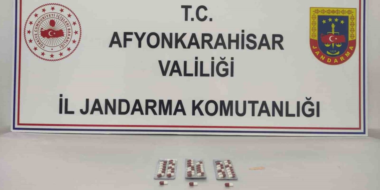 8 Yıl 2 Ay Hapis Cezası İle Aranan Şahıs Uyuşturucu İle Yakalandı