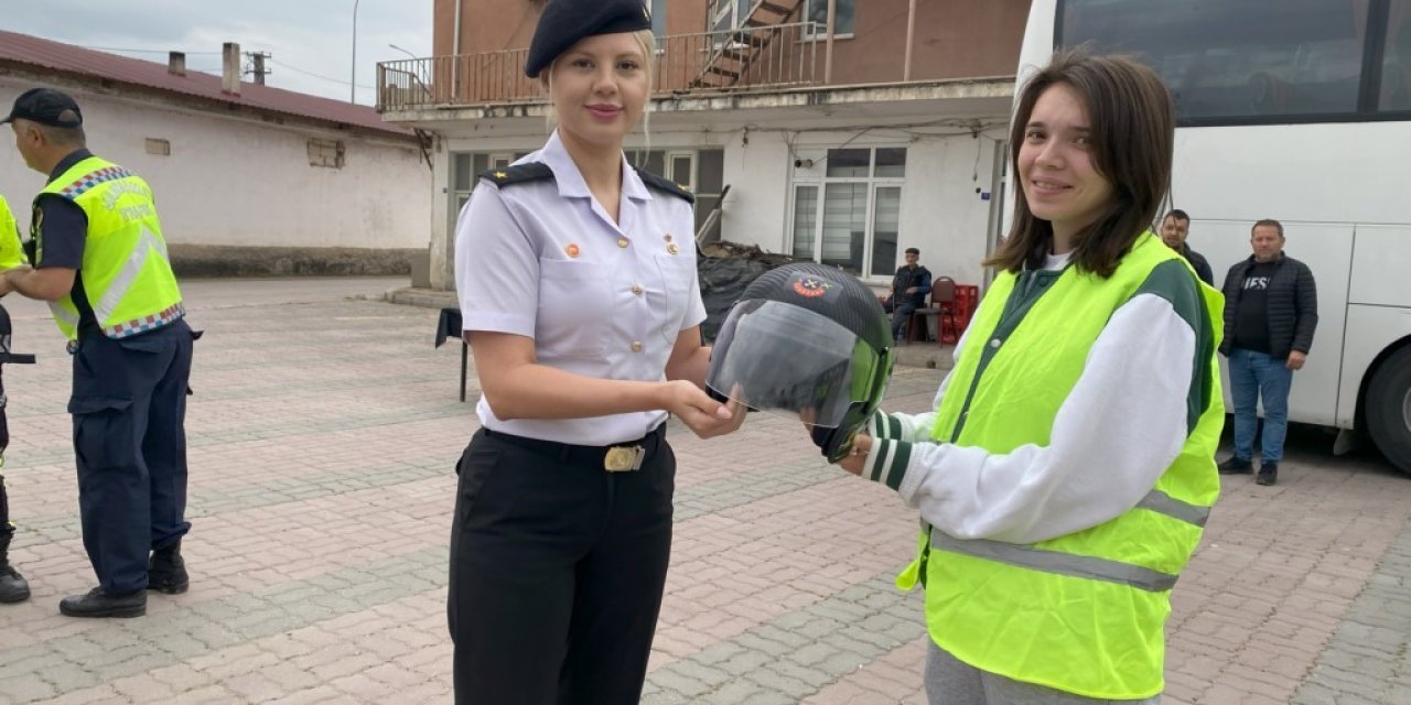 Jandarmadan Motosiklet Sürücülerine Uyarı