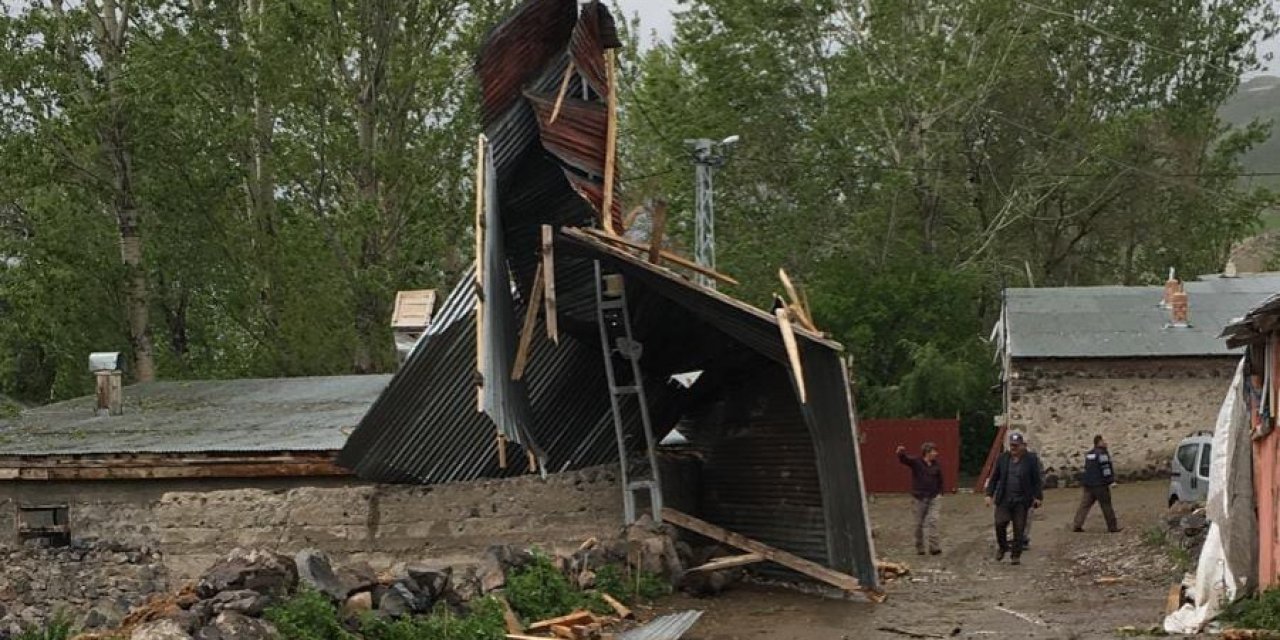 Yağış Ve Fırtına Erzurum’da Etkili Oluyor