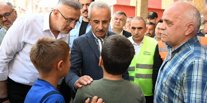Bakan Uraloğlu'ndan bisikletleri sel sularına kapılan çocuklara sürpriz