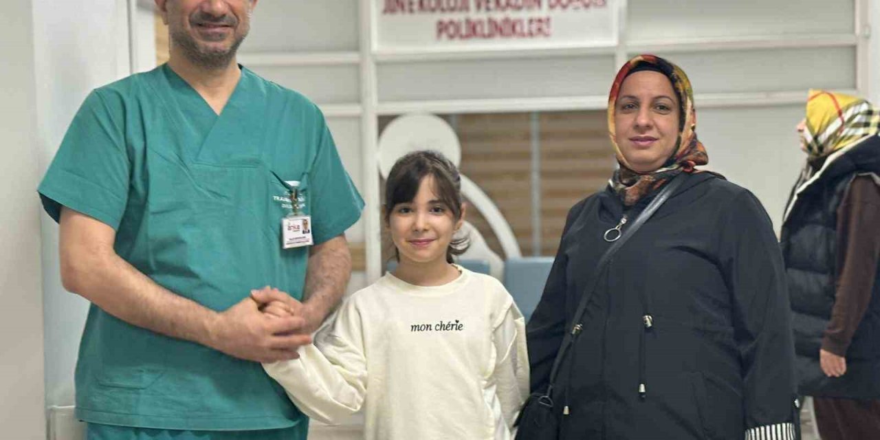 Sedye İle Geldikleri Hastaneden Yaklaşık 1 Yıl Sonra Yürüyerek Çıktılar