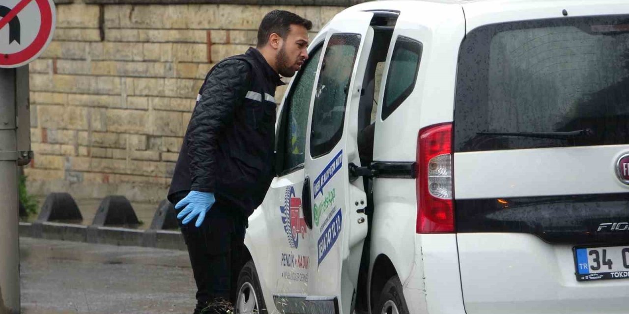 Kartal’da Minibüs Şoförü İle Minibüsçüler Derneği Arasında Kavga: Silahla Ateş Açtılar