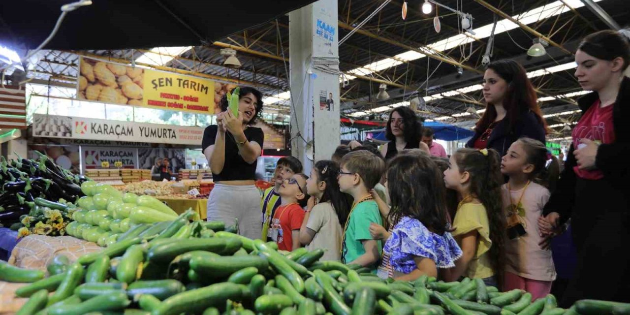 Bayraklı’da Çocuklar Yerinde Öğreniyor