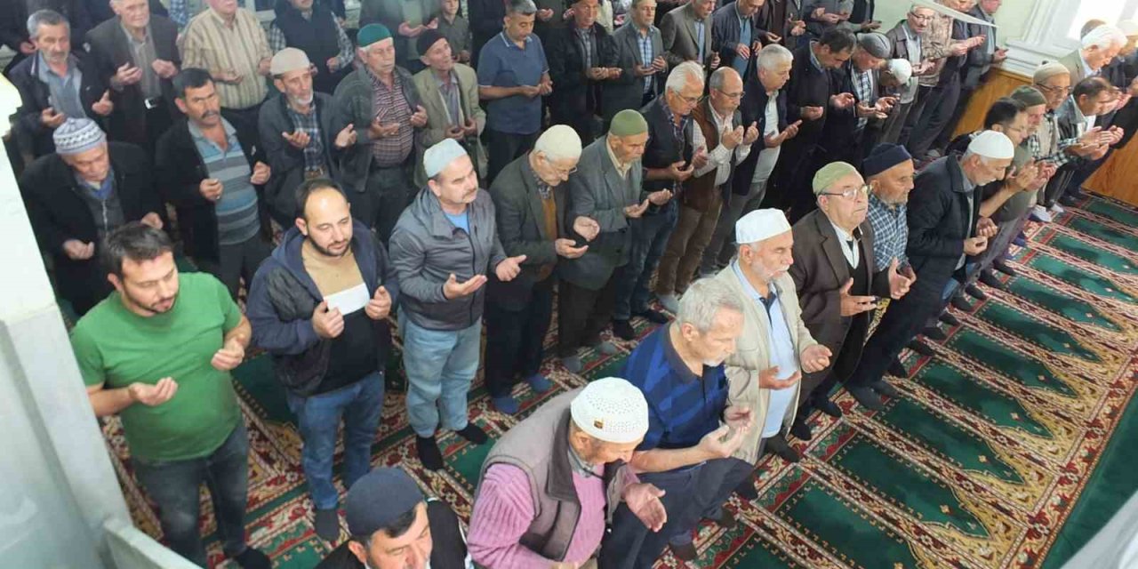 Balıkesir’de Çiftçi Hayrı 2 Bin Kişiyi Buluşturdu