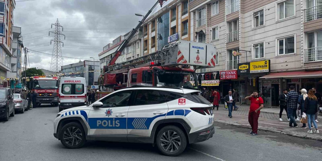 Esenyurt’ta Elektrik Hattında Patlama: 1 Yaralı